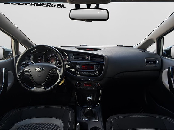 Kia Ceed 11 of 30