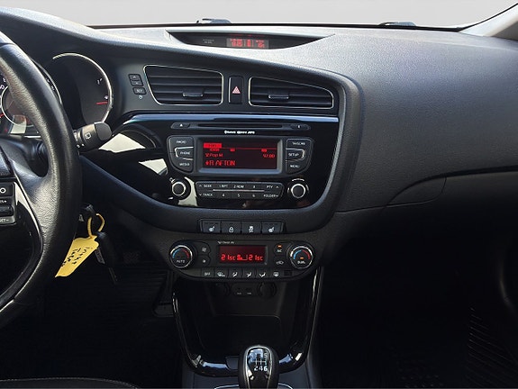 Kia Ceed 15 of 30