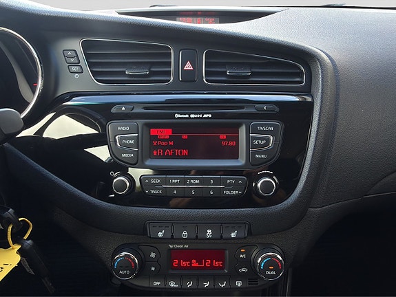 Kia Ceed 16 of 30