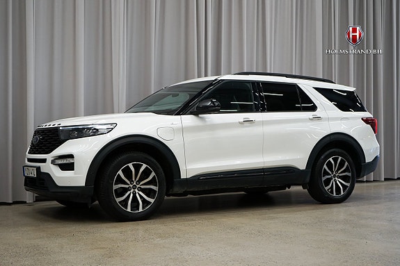 Ford Explorer 4 of 26
