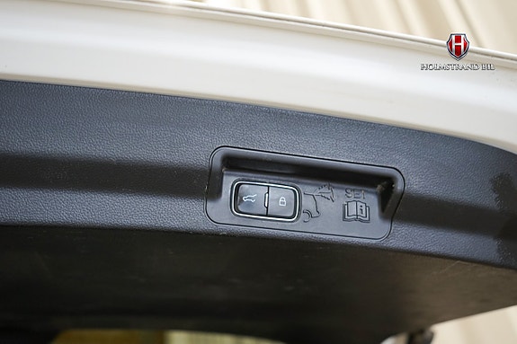 Ford Explorer 25 of 26