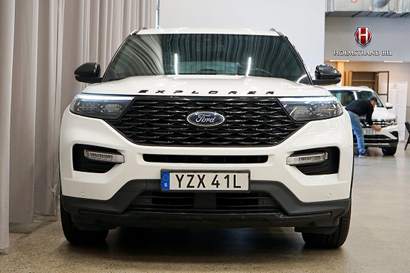 Ford Explorer 6 of 26