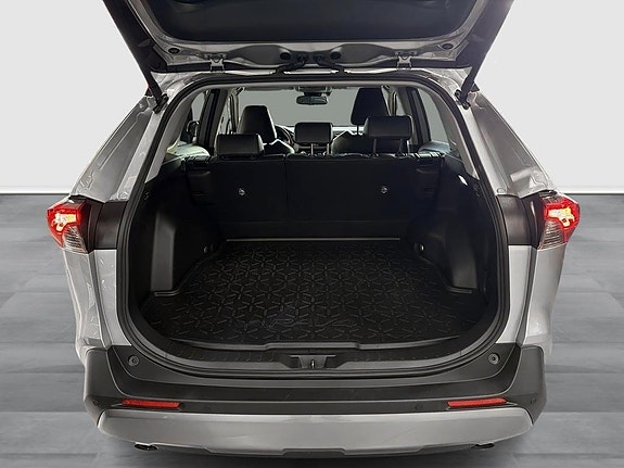 Toyota RAV4 10 of 10