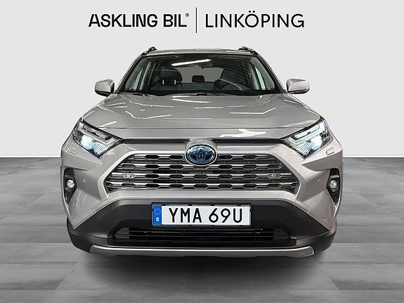 Toyota RAV4 5 of 10