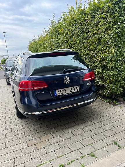 Volkswagen Passat 7 of 9