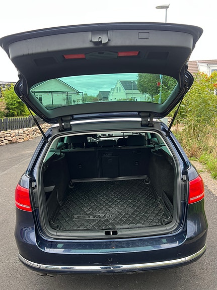 Volkswagen Passat 3 of 9