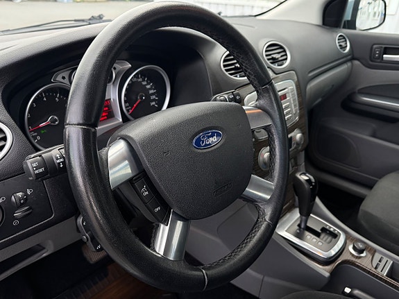 Ford Focus 9 of 23