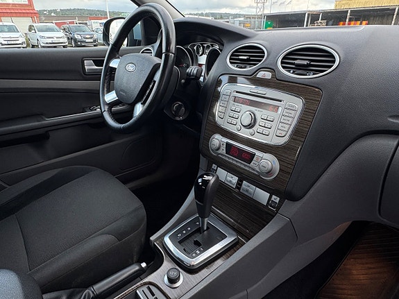 Ford Focus 10 of 23