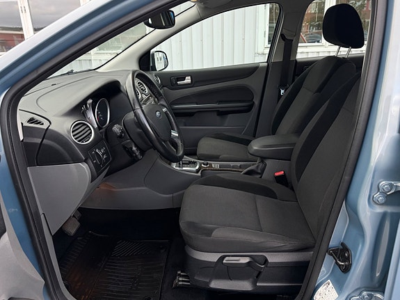 Ford Focus 12 of 23