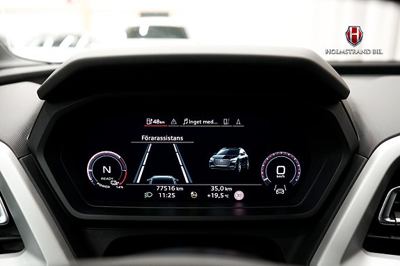 Audi Q4 e-tron 14 of 22