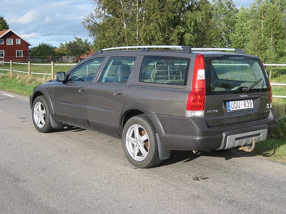 Volvo XC70 4 of 14