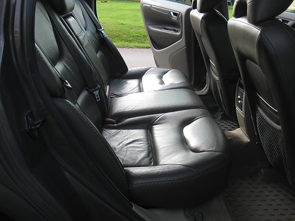 Volvo XC70 12 of 14