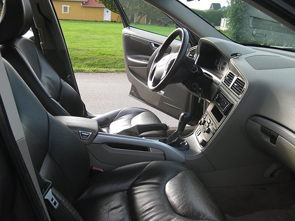 Volvo XC70 10 of 14