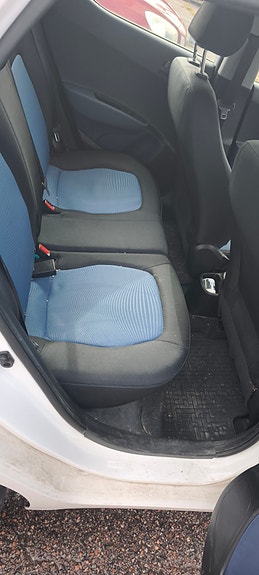 Hyundai i10 7 of 12