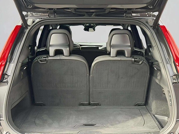 Volvo XC90 15 of 27