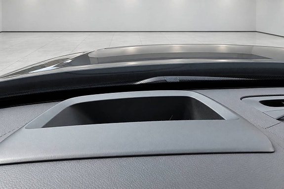 Volvo XC90 18 of 26