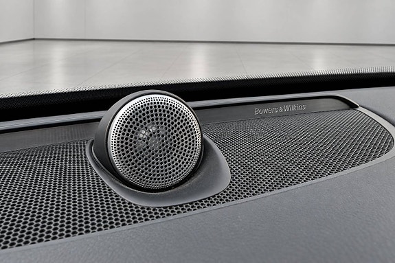 Volvo XC90 17 of 26