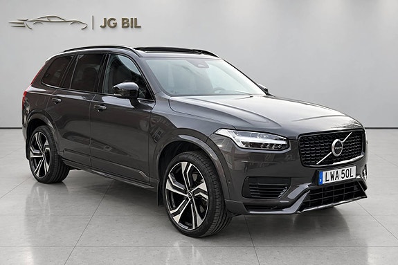 Volvo XC90 11 of 26