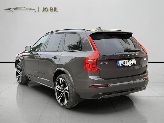 Volvo XC90 4 of 27