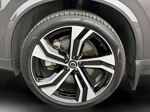 Volvo XC90 26 of 27