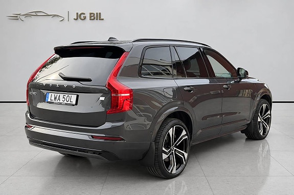 Volvo XC90 8 of 26
