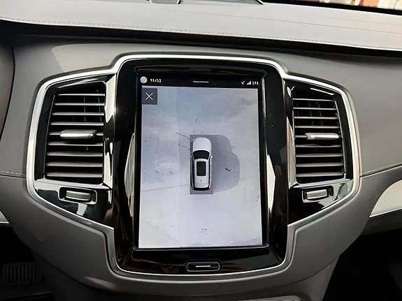 Volvo XC90 20 of 27