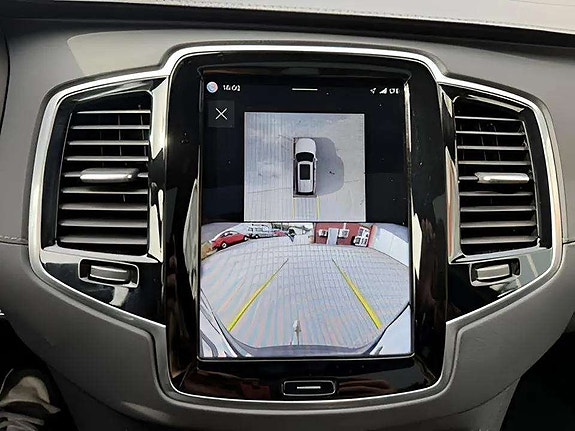 Volvo XC90 19 of 27