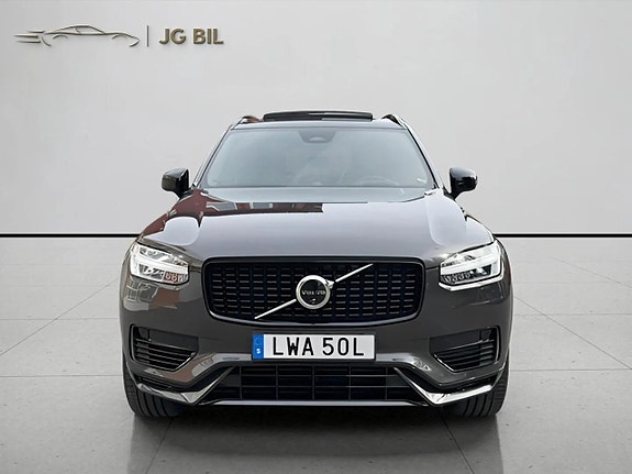 Volvo XC90 11 of 27