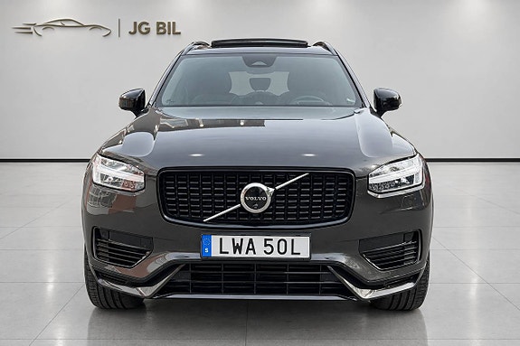 Volvo XC90 12 of 26