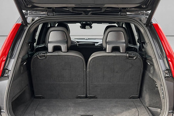 Volvo XC90 24 of 26
