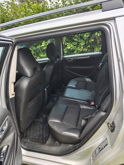 Volvo V70 6 of 7
