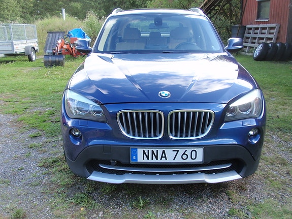 BMW X1 2 of 11