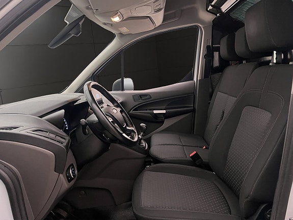 Ford Transit Connect 16 of 30