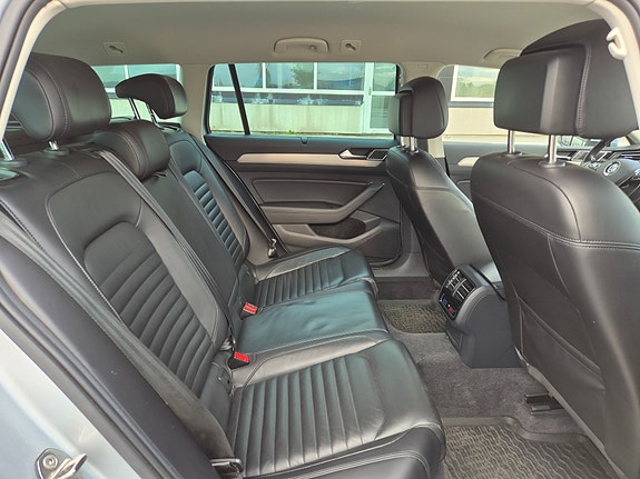 Volkswagen Passat 17 of 17