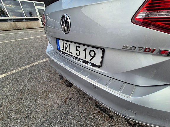 Volkswagen Passat 7 of 17