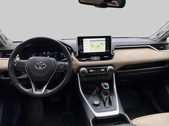 Toyota RAV4 10 of 14