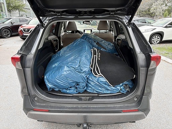 Toyota RAV4 11 of 14