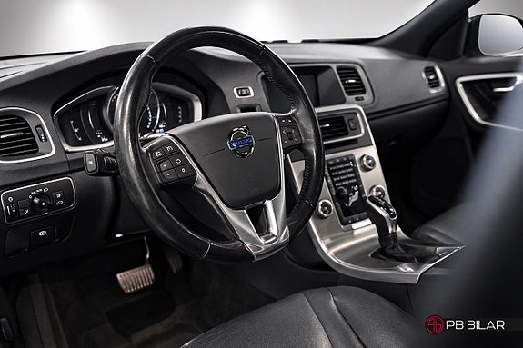 Volvo S60 Cross Country 8 of 25