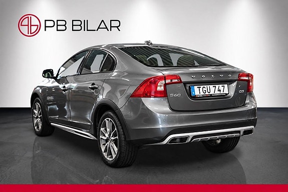 Volvo S60 Cross Country 4 of 25