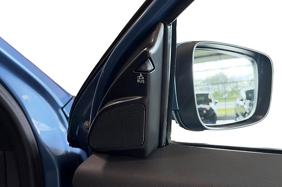 Volvo XC60 17 of 21