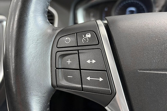 Volvo XC60 9 of 21