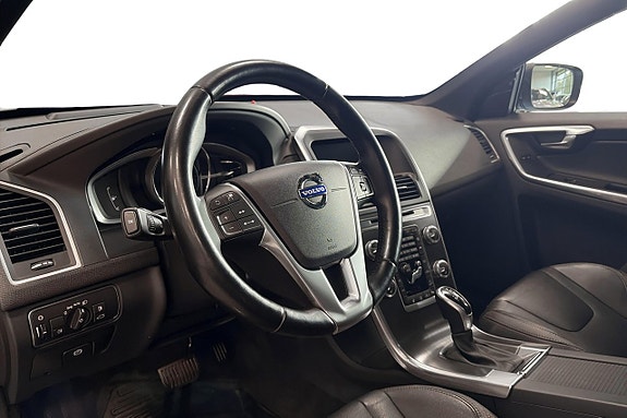 Volvo XC60 8 of 21