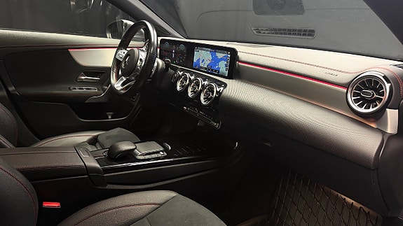 Mercedes-Benz CLA250 e 16 of 30