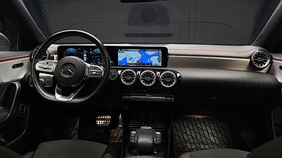 Mercedes-Benz CLA250 e 17 of 30