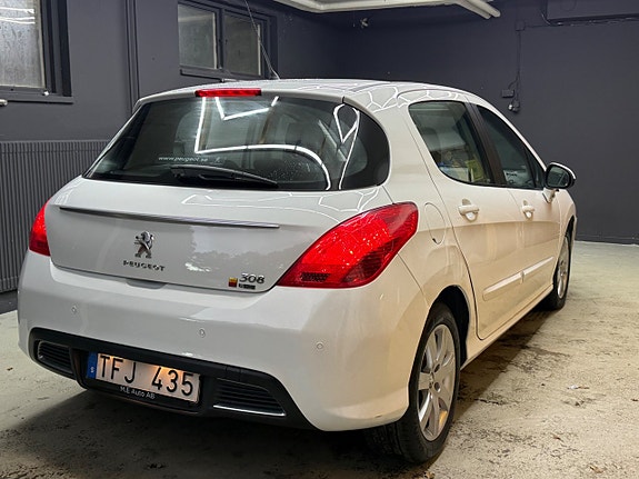 Peugeot 308 4 of 24