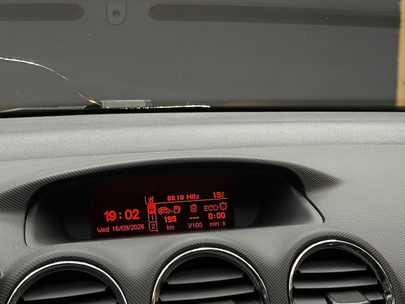 Peugeot 308 18 of 24