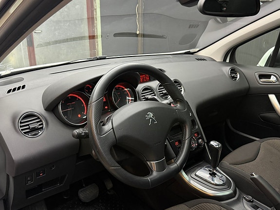 Peugeot 308 12 of 24