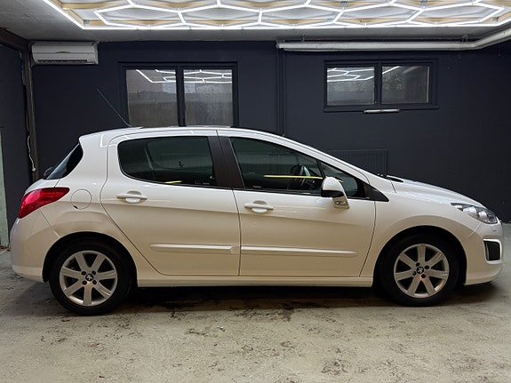 Peugeot 308 7 of 24