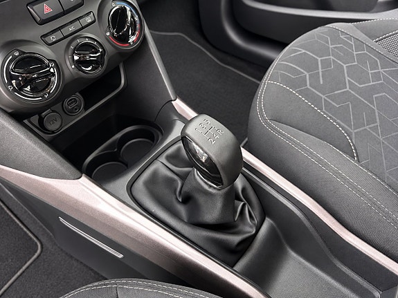 Peugeot 2008 13 of 14