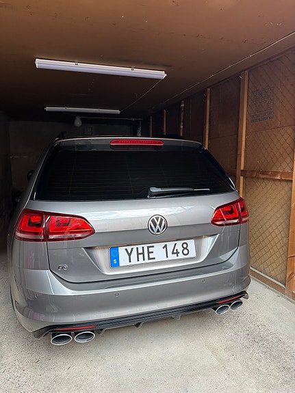 Volkswagen Golf VII 2 of 6